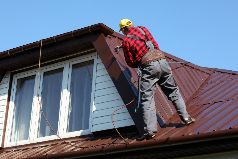 The Advantages of Having a Flat Roof on a Commercial Building