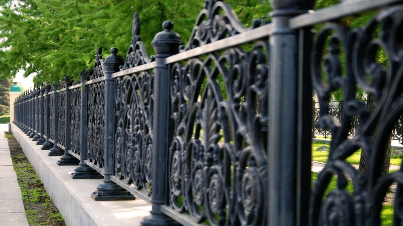 2 Important Benefits of Installing Wrought Iron Railings in Chicago