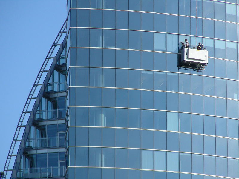 Residential Window Cleaning from a Puyallup, WA, Cleaning Crew Makes Sense